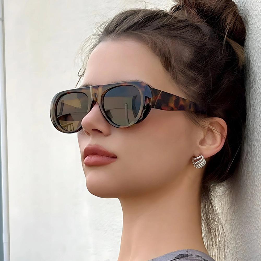 Vintage Wide Legs Sun Glasses Lightweight UV400 Eyewear Large Frame Sunglasses  Selfie