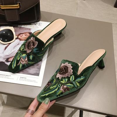 Модные туфли-лодочки на высоком каблуке с вышивкой котенка, женские элегантные мюли-шлепанцы, женские танкетки, слайды, остроносые, бархатные с цветком, пантуфли