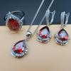 Комплект украшений из трех предметов: бриллиантовая грушевидная клубника в европейском и американском стиле, гранатовый красный бриллиант