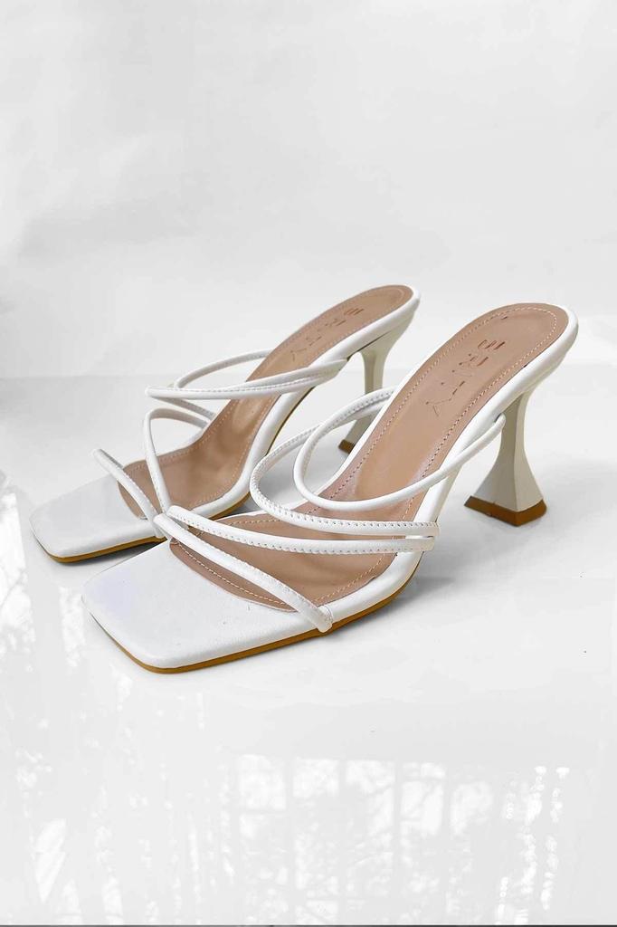 Женские повседневные босоножки Сандалии на каблуке с ремешком