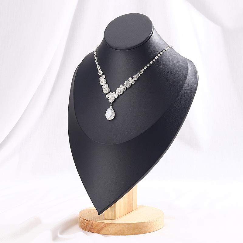 Высококлассная подставка-дисплей для ожерелий и кулонов в форме сердца из массива дерева, для демонстрации ювелирных изделий на витрине прилавка