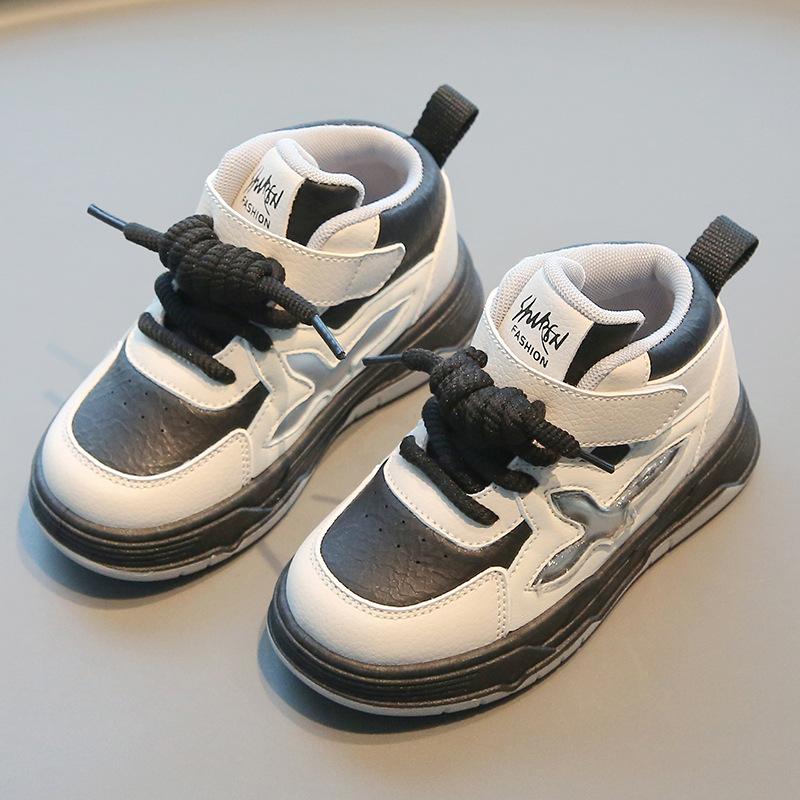 Детская спортивная обувь 2025 весна и осень новая повседневная обувь для мальчиков, кеды на высокой подошве для девочек, маленькие белые туфли, обувь для малышей на мягкой подошве