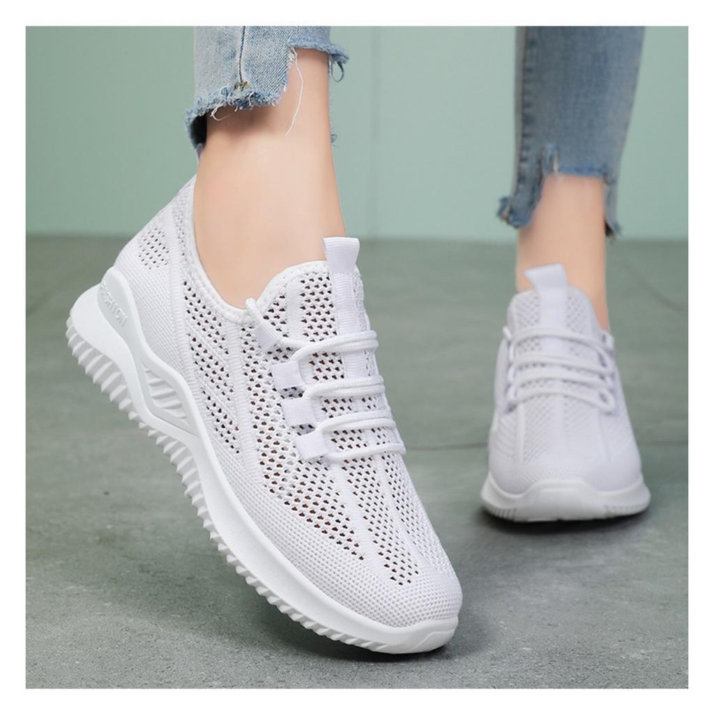 Women's Summer New Single Shoe Lightweight Soft Soled Women's Shoes Mesh Perforated Casual Sports Shoes