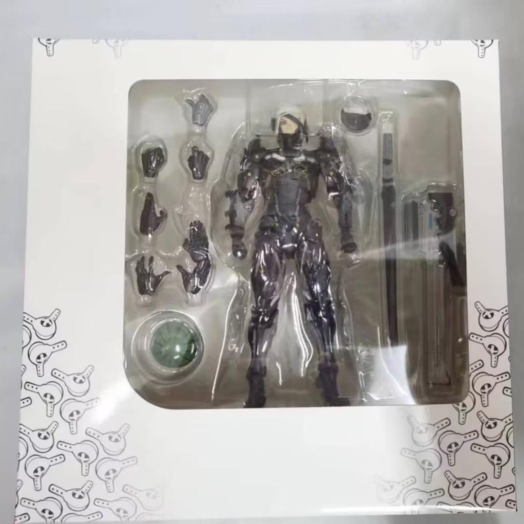 Фигурка коллекционная фигурка включает в себя сменную голову, руки и аксессуары ВИДЕО