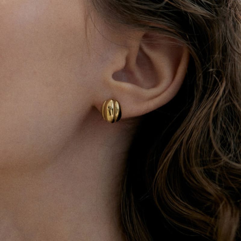 onill 04-10 shell (Earring)