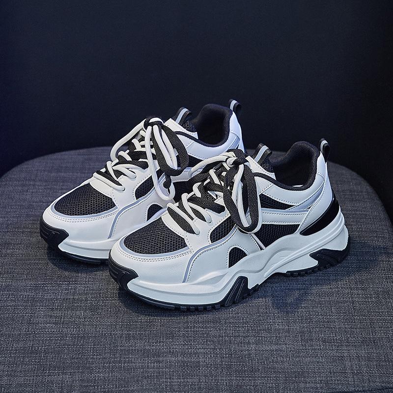 Женские весенние туфли в корейском стиле на толстой подошве, студенческие повседневные спортивные туфли на шнуровке, модные кроссовки, увеличивающие рост