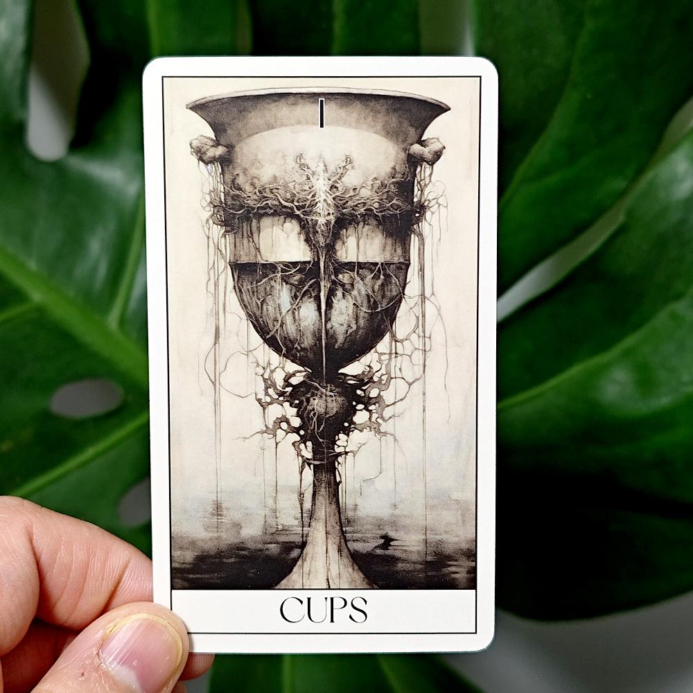 Готическая колода Таро 10,3*6 см, стиль ужасов, 78 карт Райдера-Уэйта. Отправьтесь в жуткое путешествие с нашей готической колодой Таро ужасов.