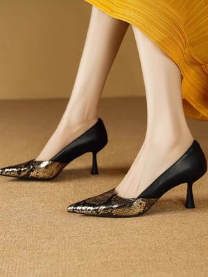 Модная женская сексуальная обувь на высоком каблуке из натуральной кожи, ретро-лодочки с острым носком на танкетке, 2025, сандалии, женская обувь для кроссдрессеров, черного цвета, с острым носком, тонкий каблук