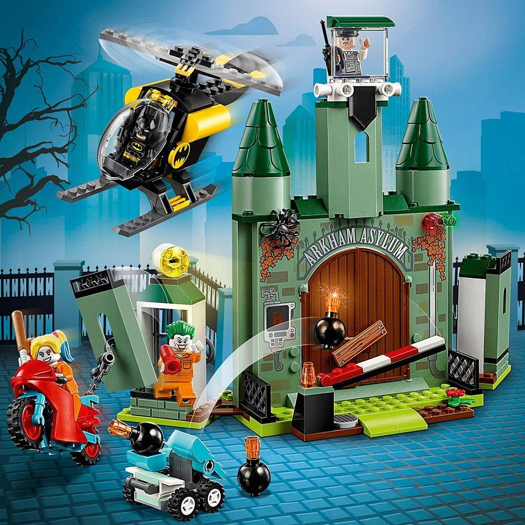 LEGO Super Heroes Batman™ и Джокер™ Побег 76138 Конструктор игрушка для мальчиков