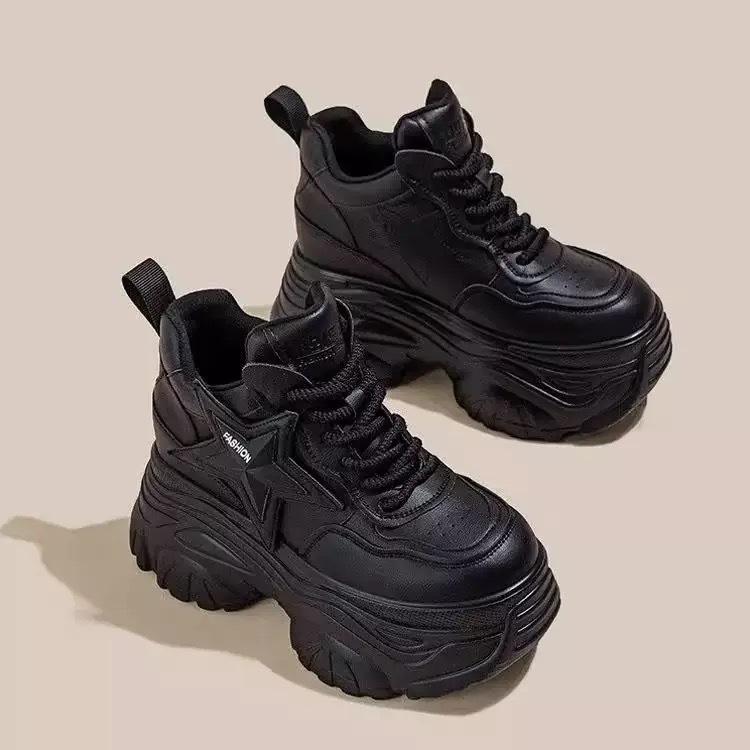 High-value retro shoes 2026 new autumn thick-soled small casual fashion increased women's shoes