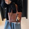 Premium Retro Handbag Women's New Niche Fashion Shoulder Messenger Bag Casual Commuter Bag