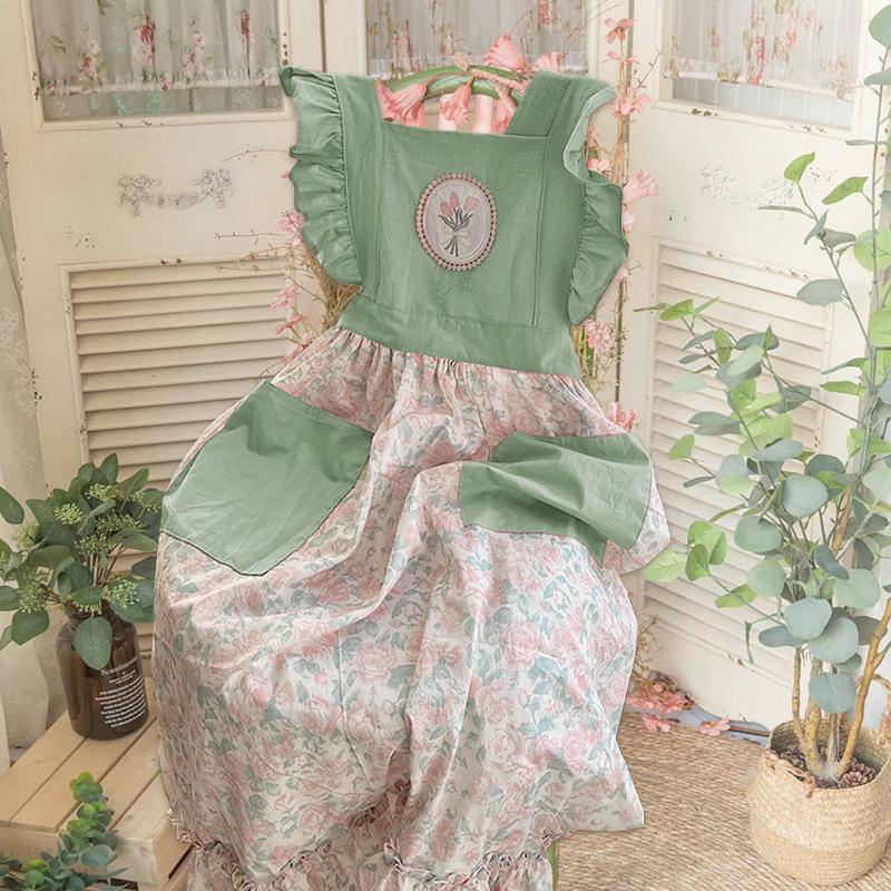 Cute little floral apron home kitchen antifouling smock gardening manicure apron