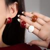 Серьги-пусеты овальные с глазурью капельного типа Женские Нишевый Дизайн Чувство Ретро Гонконгский Стиль Серьги Легкая Роскошь Ангора Красный Серьги-гвоздики