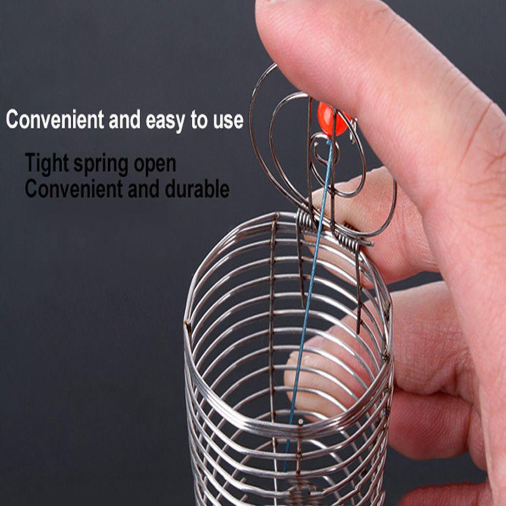 Small Holder Fish Bait Tackle Accessory Bait Basket Lure Cages Fishing Feeder Fishing Bait Cage