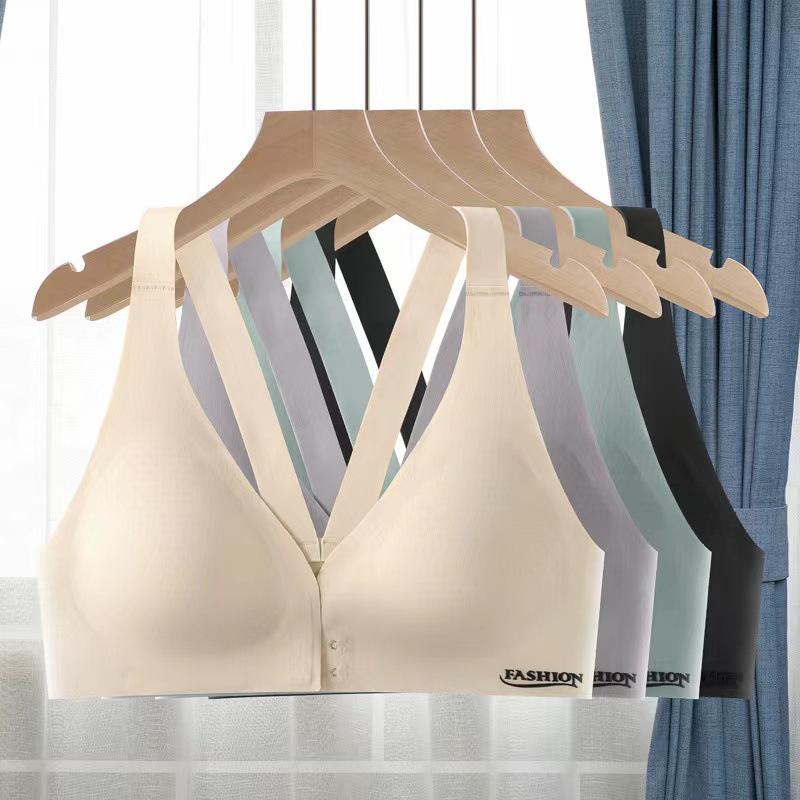 "Ultra-Thin Seamless Sports Bra: Front-Button, Comfortable, No Steel Ring, Stylish Back Design"