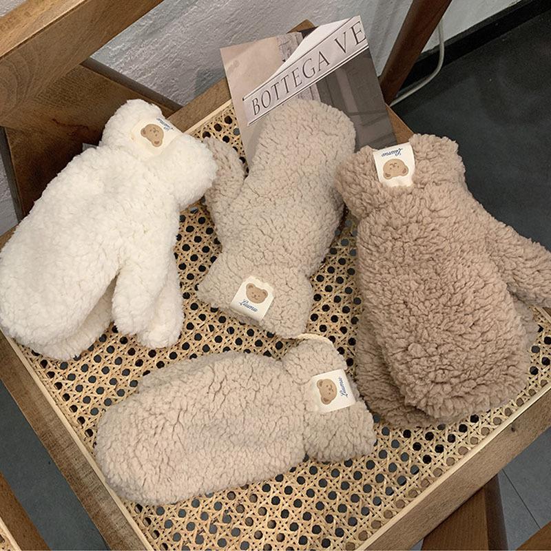 Зимние милые перчатки для студентов с изображением медведя, утолщенные перчатки для езды на велосипеде с защитой от холода, теплые перчатки для езды на велосипеде из мультяшного бархата из альпаки, женские перчатки