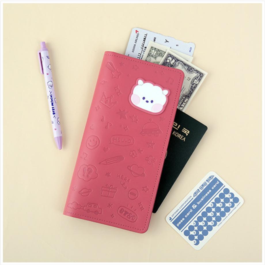 BT21 Большая обложка для паспорта с кожаной нашивкой (7 вариантов)