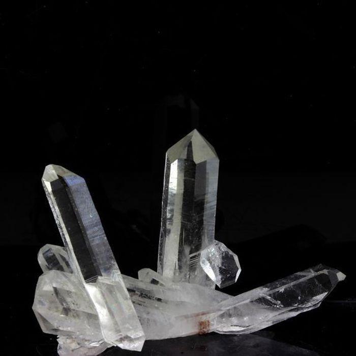Pierres et Minéraux. Quartz biterminé. 82.5 ct. La Gardette Mine, Bourg d'Oisans, Isère, France.