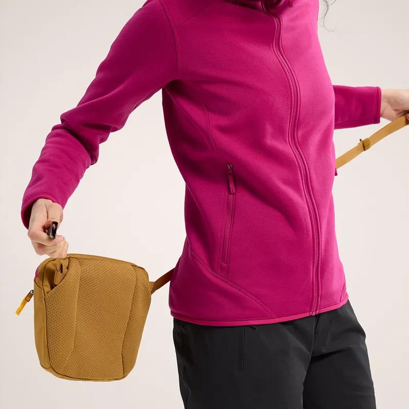 Arc'teryx 2.5L Shoulder Bag , Crossbody Bag , Fanny Pack , Outdoor Bag Polyester Brown Unisex (Unisex) Outdoor Bags X000008973