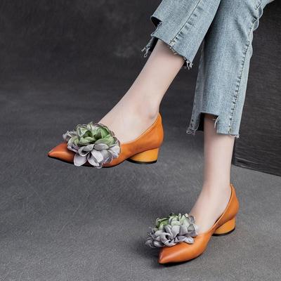 Туфли-лодочки с милым цветком, повседневная женская обувь на низком каблуке из натуральной кожи с острым носком и мелким острым носком