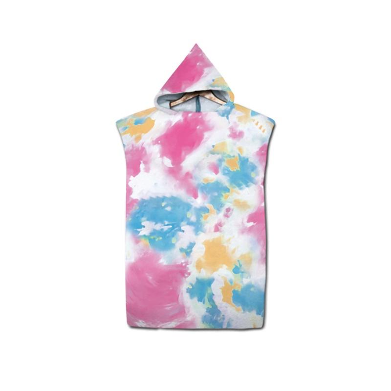 Стильный пончо-полотенце с узором для пловцов и отдыхающих на пляже