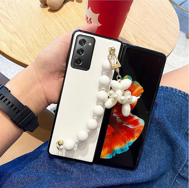 Luxury Fashion Cute Diy Flower Pearl Hand Chain Bracelet Case Cover For Samsung Galaxy Z Fold 3 2 5g Zfold 4 Leather Back Fundas