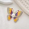 Elegant Retro Butterfly Pearl Brooch: Fashionable Insect Pin with Alloy Jewelry for Women