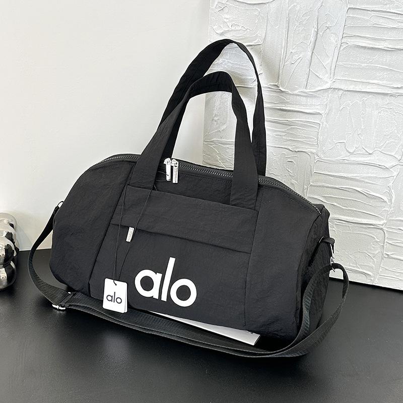 Yoga Bag, Outdoor Waterproof Sports Bag, Men's and Women's Hand-held Dry Wet Separation New Fitness Bag, Training Bag