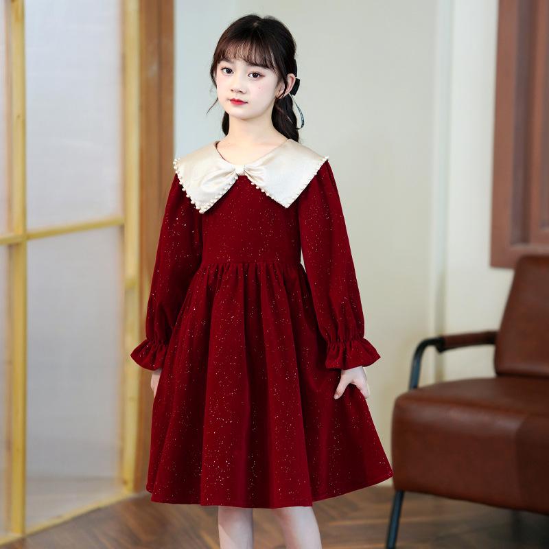 Стильное платье принцессы с длинными рукавами и бархатом для девочек осень-зима 2023 года