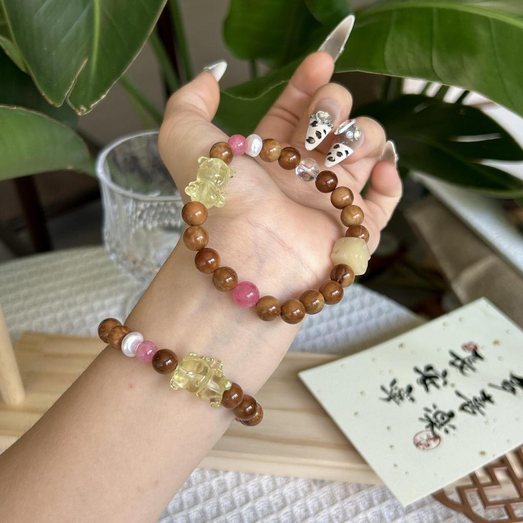 Браслет ручной работы из натуральных бусин - Ретро литературный стиль.