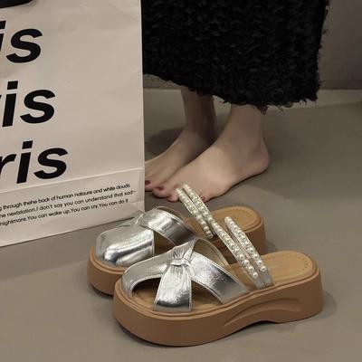 Высококлассные серебристые туфли-полушлепанцы с полым носком для двух способов носки женские 2025 летние для ношения с юбкой жемчужные сандалии на одной педали
