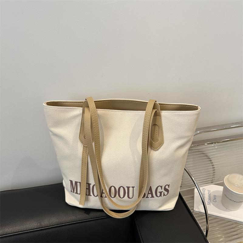 Корейская версия модной сумки-тоут большой вместимости женская 2024 лето новая трендовая сумка через плечо простая повседневная сумка для поездок на работу