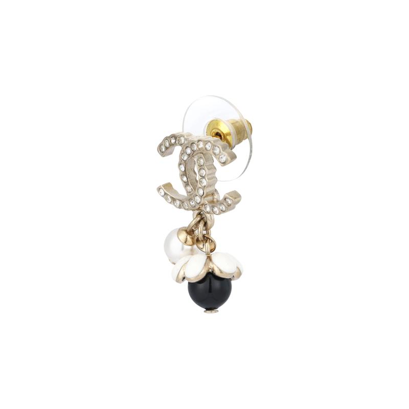 Chanel Серьги с жемчугом Double C Золотой/Жемчужно-белый/Черно-белый Стеклянный жемчуг Женские