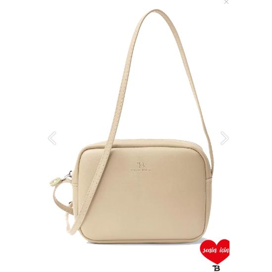 Женская оригинальная мини-городская сумка через плечо на молнии с регулируемым ремешком, модель, рука и сумка через плечо