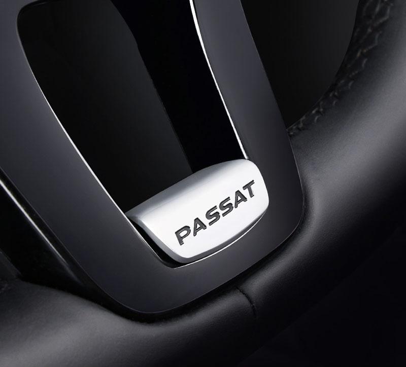 Горячая 1 шт. Декоративная накладка на руль автомобиля VW Наклейка с эмблемой R Line Для Volkswagen R-Line R GTI Polo T5 T-ROC Golf Passat Scir