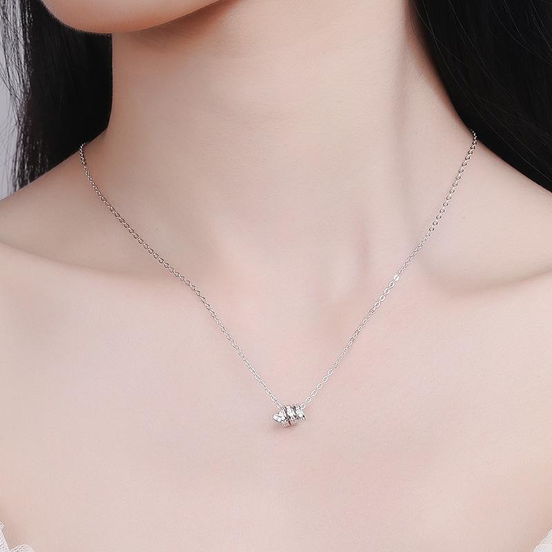 Вращающееся ожерелье-паспарту в корейском стиле, нишевый дизайн, кулон, креативный свет, роскошные ювелирные изделия в стиле ins