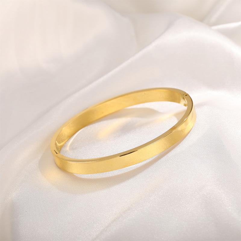 Креативные ювелирные аксессуары Женский подарок Темперамент Простые браслеты-манжеты из титановой стали Женские браслеты