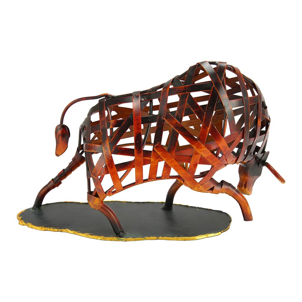 Metal Bull Sculpture Hollowed Retro Style Stable Base Rich Details Wall Street Bull Statue for