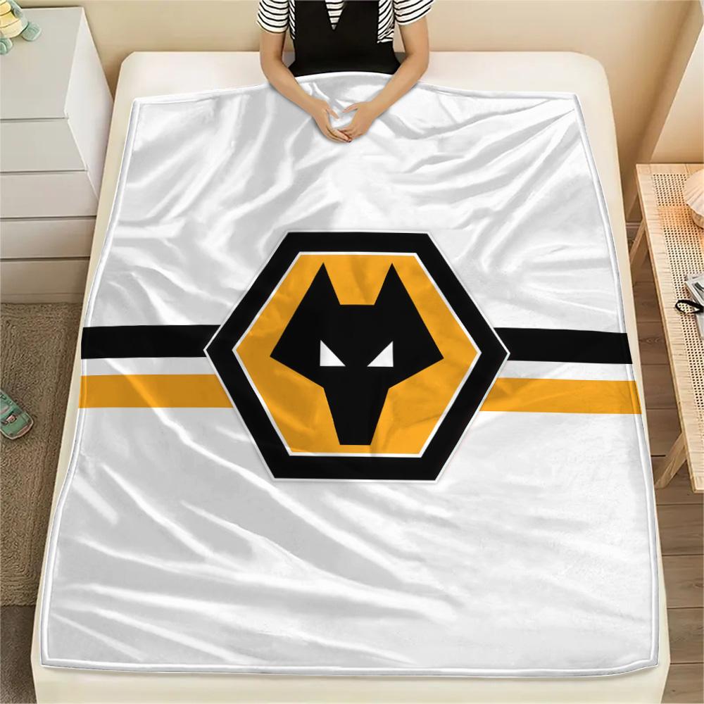 Wolves Flannel Blanket, High quality Comfortable for All Seasons, Home Decor, Warmth and Comfort