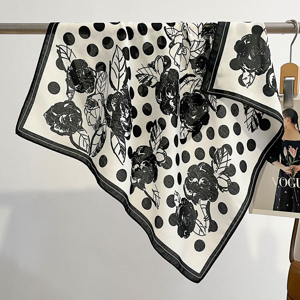 Polka Dot Spring and Summer Fashion Square Scarf for Women In Autumn and Winter Warm Scarf Air Conditioning Shawl Thin Silk Scarf Scarf Scarf