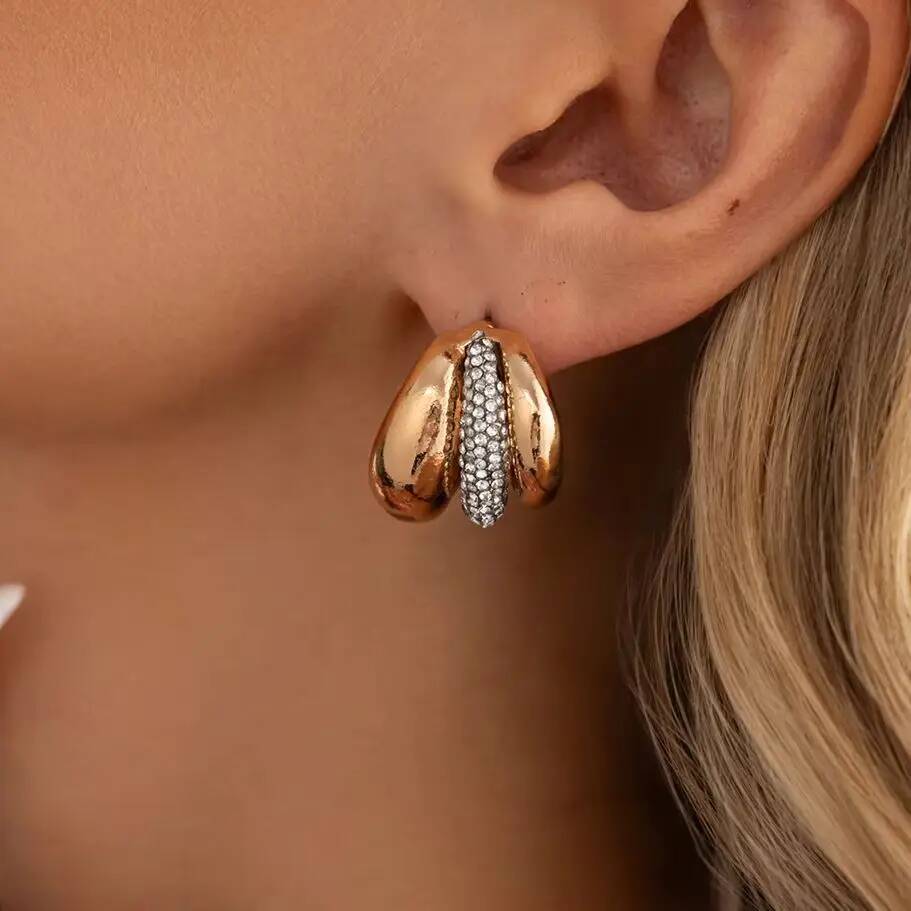 SHIXIN 2026 New Irregular Exquisite Full Rhinestone Stud Earring Women Vintage Gold Color Thick C-Geometric Piercing Ear Jewelry