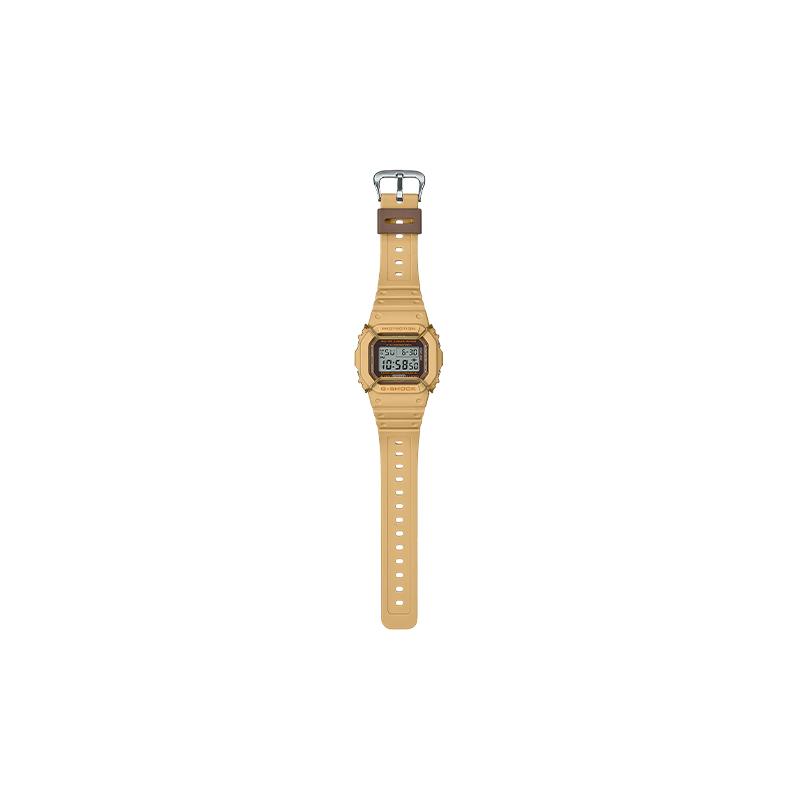 Casio Водонепроницаемость 200 метров, кварцевый механизм, полимерный ремешок, японские и корейские часы, одинаковый стиль для мужчин и женщин, коричневый циферблат DW-5600PT-5JF