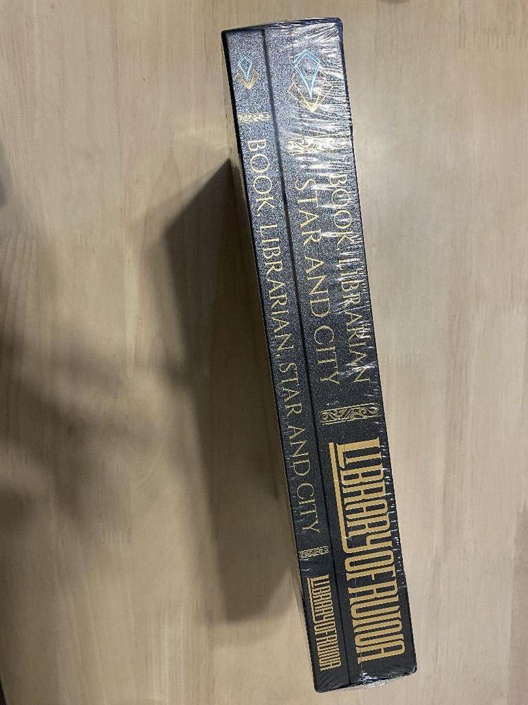 [Б/У] Артбук Library of Ruina с виниловой пленкой