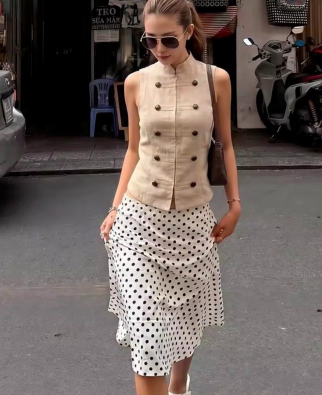 INS Trendy Women's Sleeveless Stand Collar Vest Top