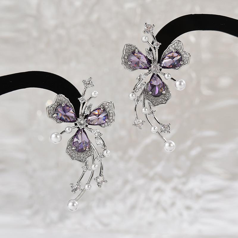 Light Luxury High-End Earrings Inlaid With Zircon Elegant Temperament Earrings Pearl Flower Popular Earrings