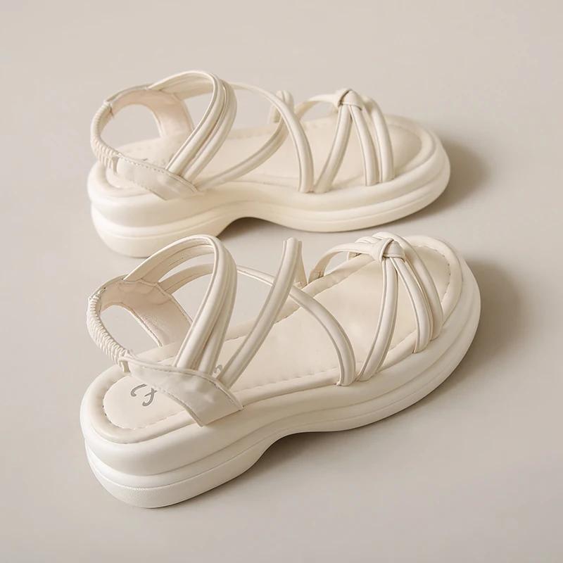 Модные римские сандалии для женщин 2024 года, летняя новая мягкая подошва, верхняя женская обувь на танкетке, модная повседневная дизайнерская обувь для женщин