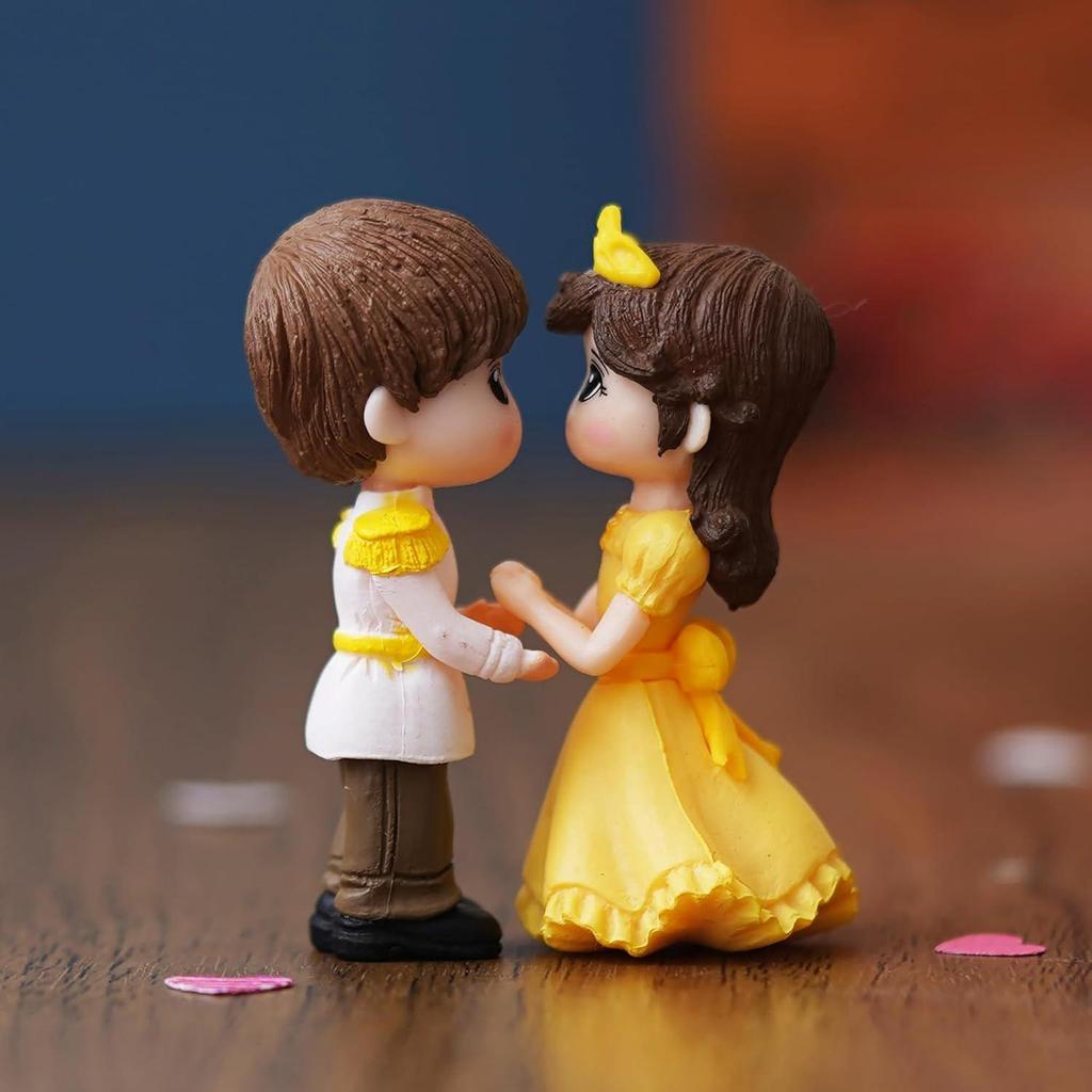 Valentine Gift for Girlfriend Boyfriend | Prince Princess Couple Statue Decorative Showpiece