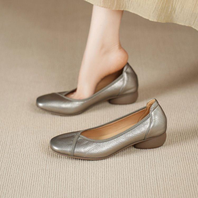 Soft leather single shoes women's 2026 autumn new French retro square head commuting light mouth comfortable low heel grandma shoes
