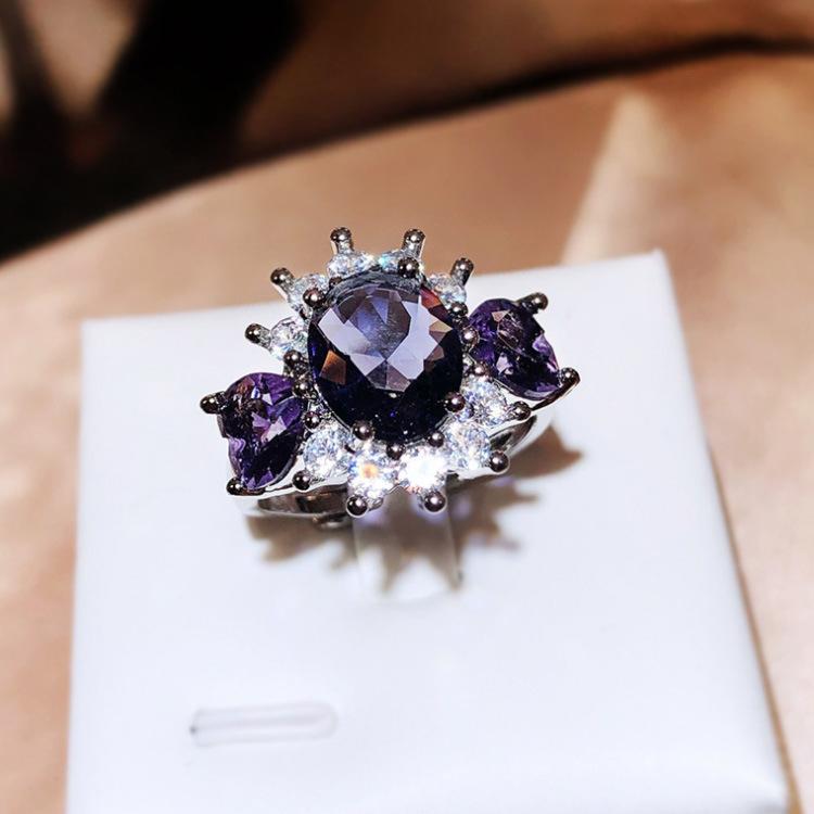 Simple and Sweet Diamond Encrusted Ring Lady Micro Encrusted Zircon Ring Woman