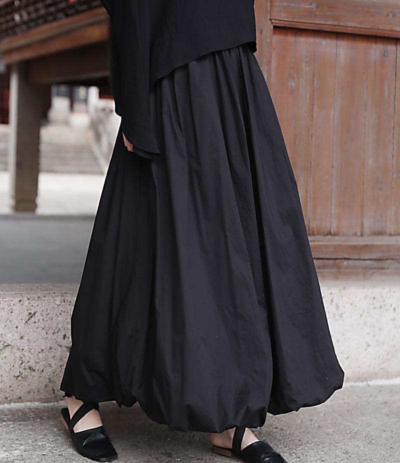 Handmade Heavy-Duty Puffy Cloud Ruffle Midi Skirt In Black and White